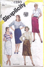 Load image into Gallery viewer, Vintage Sewing Pattern: Simplicity 6250
