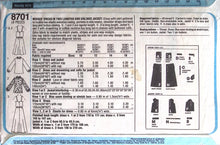 Load image into Gallery viewer, Vintage Sewing Pattern: Simplicity 8701
