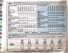 Load image into Gallery viewer, Vintage Sewing Pattern: McCalls 8011

