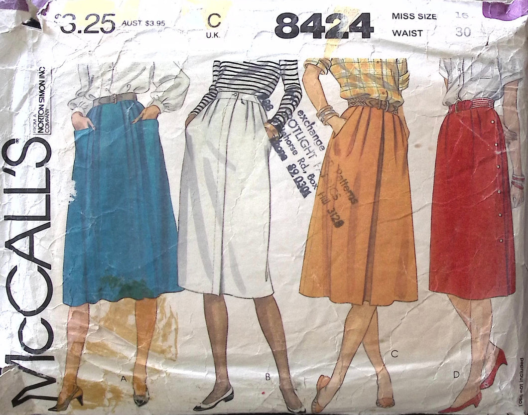 Vintage Sewing Pattern: McCalls 8424