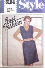Load image into Gallery viewer, Vintage Sewing Pattern: Style 3154
