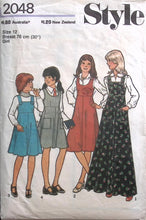 Load image into Gallery viewer, Vintage Sewing Pattern: Style 2048
