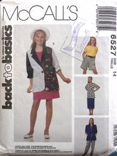 Load image into Gallery viewer, Vintage Sewing Pattern: McCalls 6527
