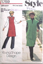 Load image into Gallery viewer, Vintage Sewing Pattern: Style 1759
