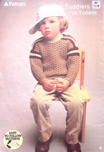 Load image into Gallery viewer, Vintage Patons Knitting Book 661
