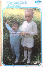 Load image into Gallery viewer, Vintage Knitting Book Patons 963
