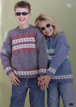 Load image into Gallery viewer, Patons Knitting Book 2132
