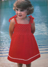 Load image into Gallery viewer, Vintage Knitting Book RENETRICOTS Book102
