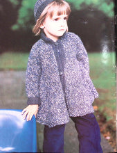 Load image into Gallery viewer, Vintage Knitting Book RENETRICOTS Book102
