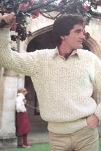 Load image into Gallery viewer, Vintage Patons Knitting Book 647
