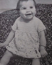 Load image into Gallery viewer, Vintage Patons Crochet Book 318
