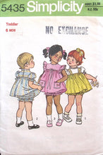 Load image into Gallery viewer, Vintage Sewing Pattern: Simplicity 5435
