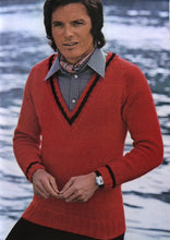 Load image into Gallery viewer, Vintage Knitting &amp; Crochet Book: Mon Tricot Special Classics
