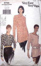 Load image into Gallery viewer, Vintage Sewing Pattern: Vogue 9700
