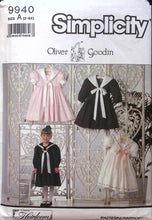 Load image into Gallery viewer, Vintage Sewing Pattern Simplicity 9940

