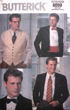 Load image into Gallery viewer, Vintage Sewing Pattern: Butterick 6098
