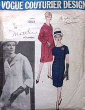 Load image into Gallery viewer, Vintage Sewing Pattern: Vogue 1252
