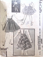 Load image into Gallery viewer, Vintage Sewing Pattern: McCalls 3937
