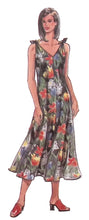 Load image into Gallery viewer, Vintage Sewing Pattern: Burda 3451
