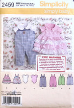 Load image into Gallery viewer, Sewing Pattern: Simplicity 2459
