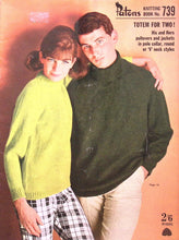 Load image into Gallery viewer, Vintage Patons Knitting Book No. 739
