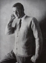 Load image into Gallery viewer, Vintage Patons Knitting Book No. 739
