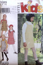 Load image into Gallery viewer, Vintage Sewing Pattern: Style 2685
