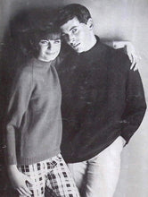 Load image into Gallery viewer, Vintage Patons Knitting Book No. 739
