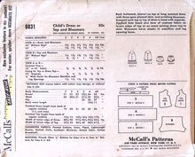 Load image into Gallery viewer, Vintage Sewing Pattern: McCalls 6831
