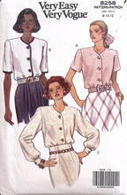 Load image into Gallery viewer, Vintage Sewing Pattern: Vogue 8258
