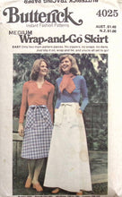 Load image into Gallery viewer, Vintage Sewing Pattern: Butterick 4025
