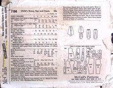 Load image into Gallery viewer, Vintage Sewing Pattern: McCalls 7194
