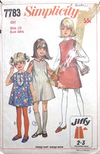 Load image into Gallery viewer, Vintage Sewing Pattern: Simplicity 7783
