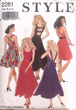 Load image into Gallery viewer, Vintage Sewing Pattern: Style 2281
