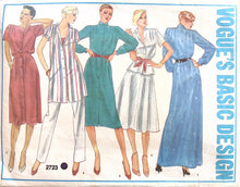 Load image into Gallery viewer, Vintage Sewing Pattern: Vogue 2723
