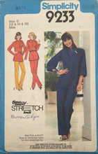 Load image into Gallery viewer, 1980 Vintage Sewing Pattern: Simplicity 9233
