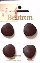 Load image into Gallery viewer, Beutron 70&#39;s Vintage Shank Buttons
