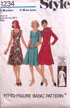 Load image into Gallery viewer, 1976 Vintage Sewing Pattern: Style 1234
