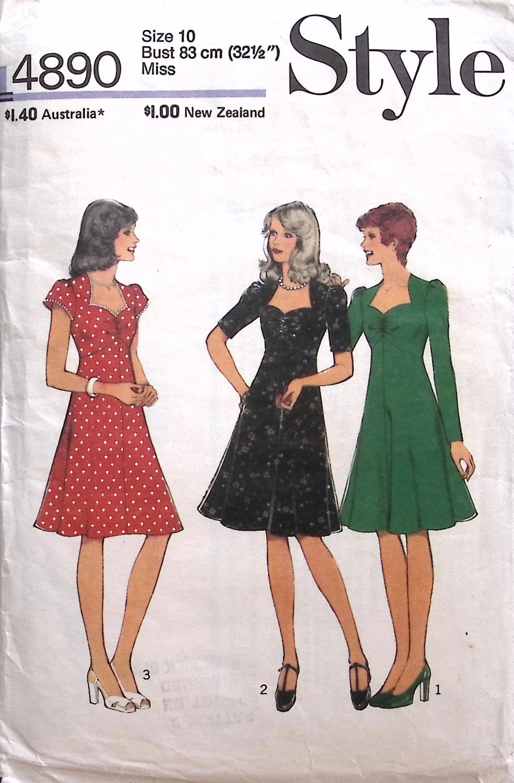 Vintage Sewing Pattern: Style 4890