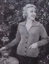 Load image into Gallery viewer, Paton&#39;s Knitting Pattern No 609
