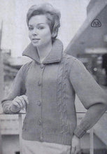 Load image into Gallery viewer, Paton&#39;s Knitting Pattern No 609
