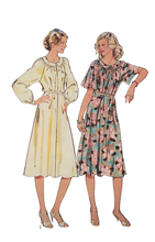 Load image into Gallery viewer, 1970&#39;s Vintage Sewing Pattern: Style 2324
