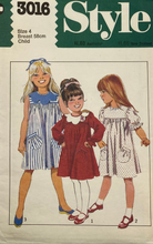 Load image into Gallery viewer, Sewing Pattern: Style 3016
