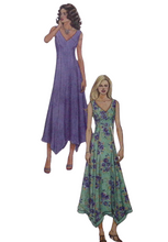 Load image into Gallery viewer, Sewing Pattern: McCalls 4016
