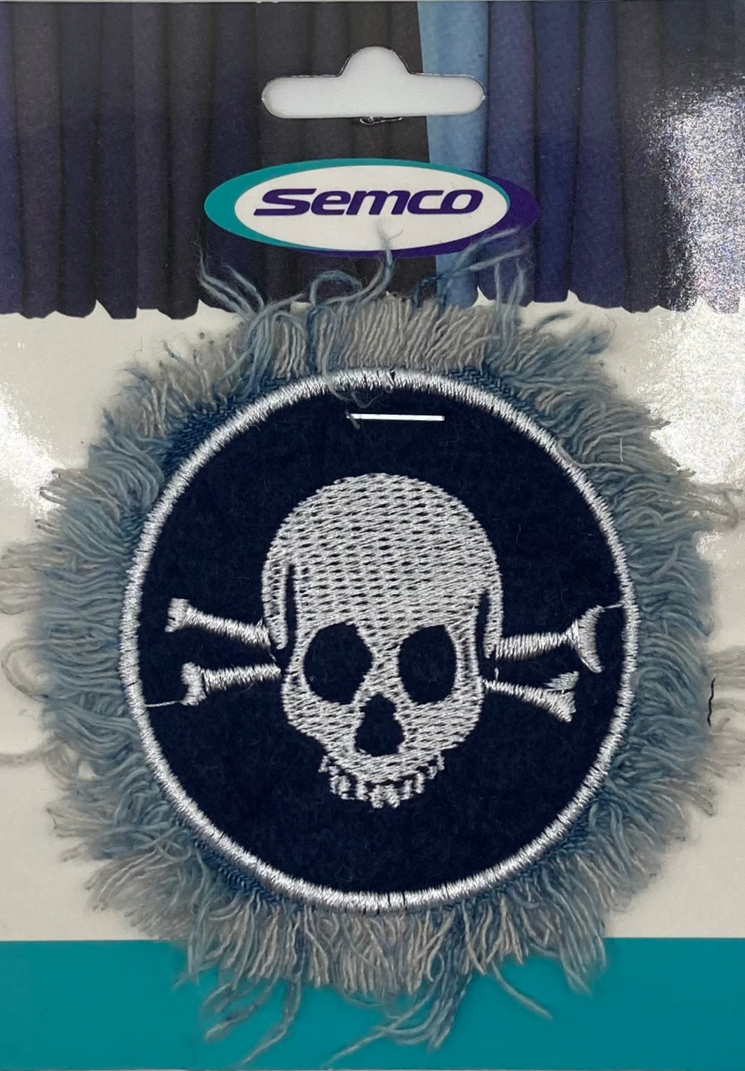 Semco Sew-On Motif Shabby Circle with Scull and Cross Bone Centre