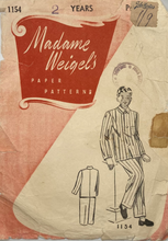 Load image into Gallery viewer, Vintage Sewing Pattern: Madame Weigel&#39;s 1154
