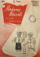 Load image into Gallery viewer, Vintage Sewing Pattern: Madame Weigel&#39;s 6224
