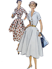 Load image into Gallery viewer, Vintage Sewing Pattern: McCalls 8989
