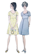 Load image into Gallery viewer, Vintage Sewing Pattern: Vogue 7592
