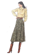 Load image into Gallery viewer, Vintage Sewing Pattern: Vogue 7444
